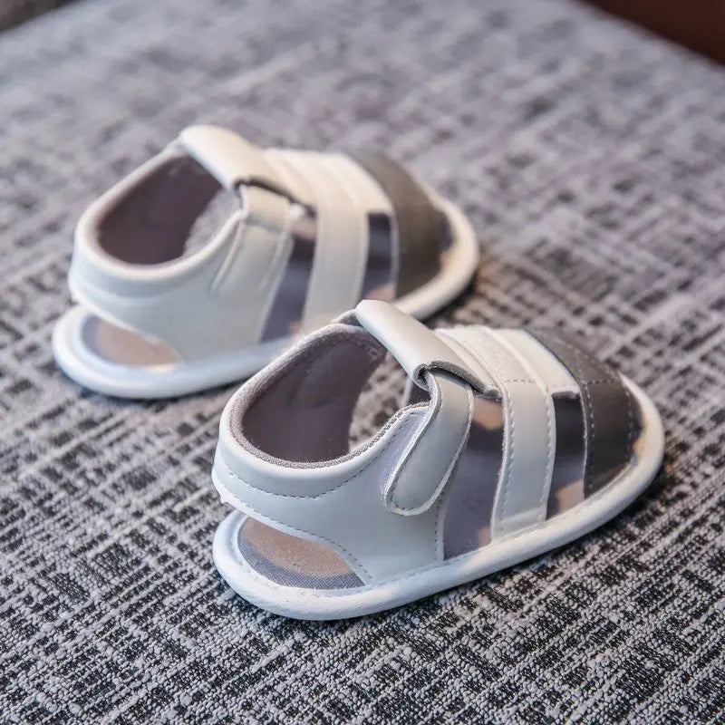 Baby Shoes For Boys and Girls Aged 0-1 In Summer With Perforated Sandals and Non Slip Soft Soles For Learning To Walk